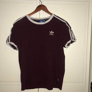 maroon adidas striped tee, size medium